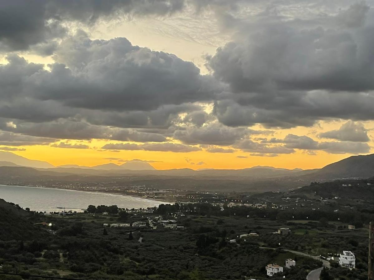 Apartmán Grosses Haus Mit Traumhaftem Ausblick Georgioupoli Exteriér fotografie