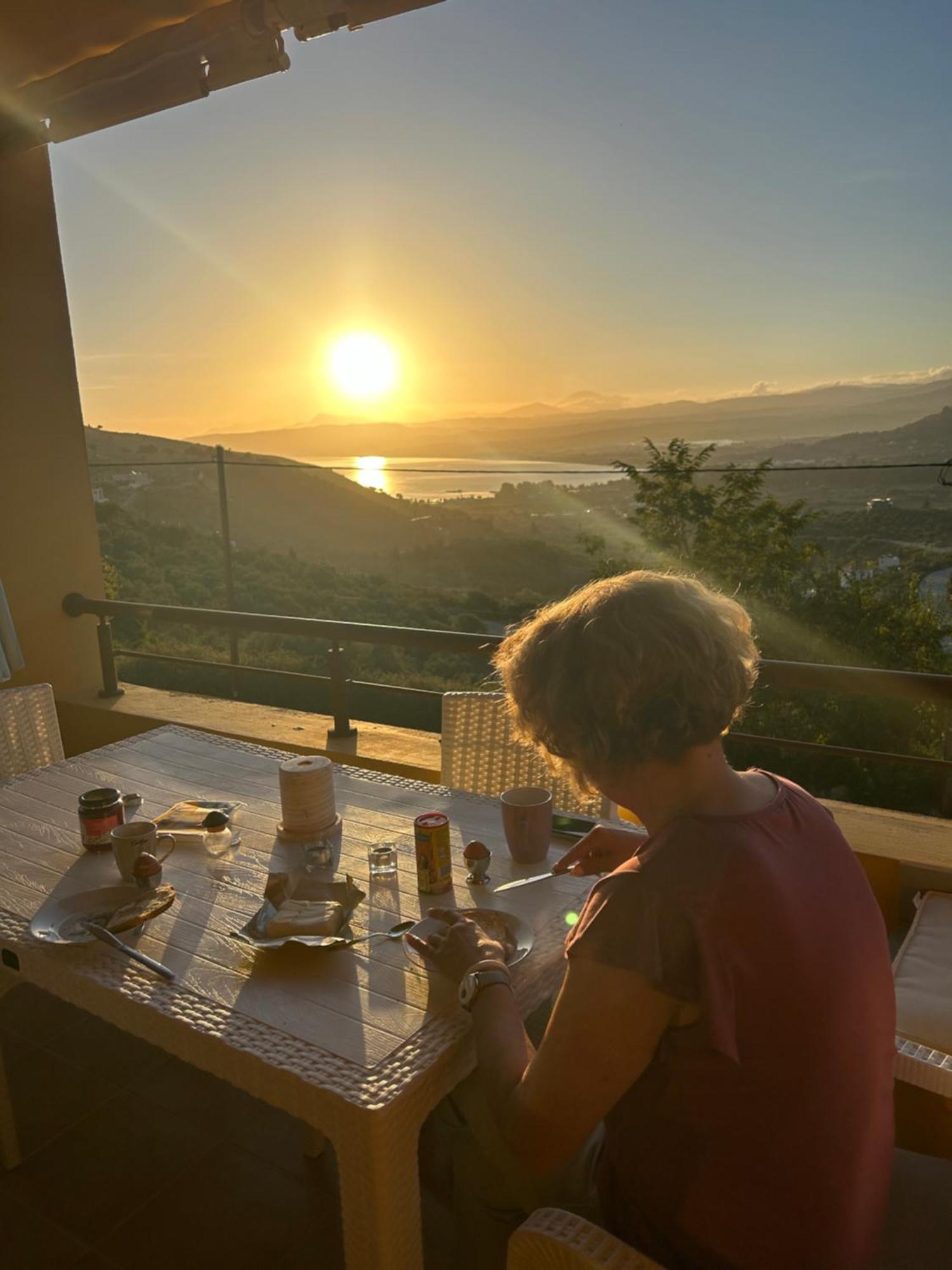 Apartmán Grosses Haus Mit Traumhaftem Ausblick Georgioupoli Exteriér fotografie